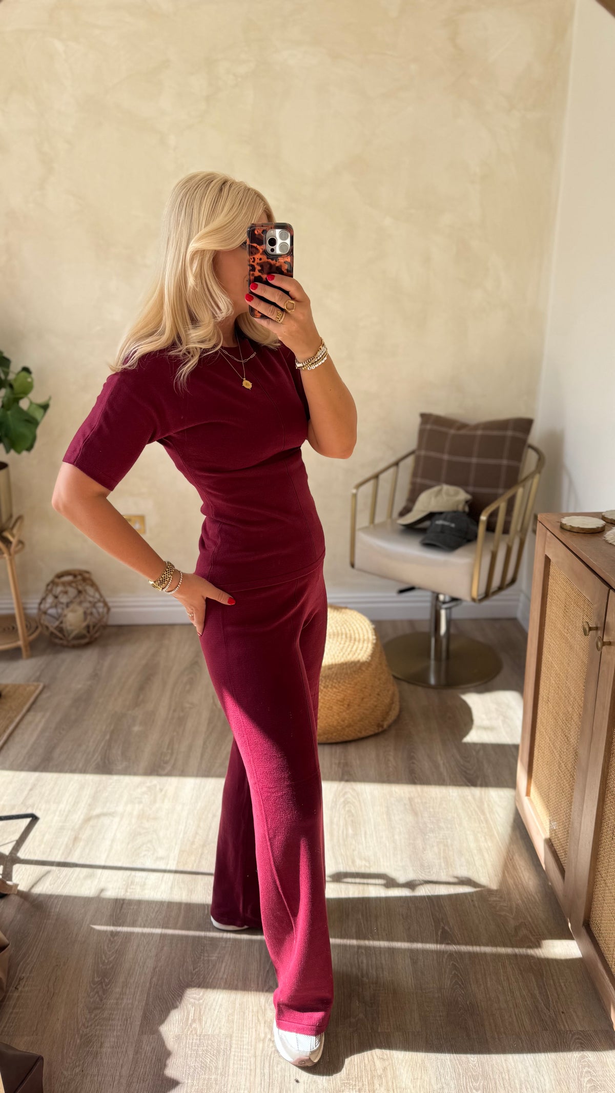Ava Set